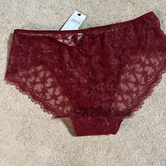 Intimissimi Deep Red Lace Panties - Picture 5 of 7